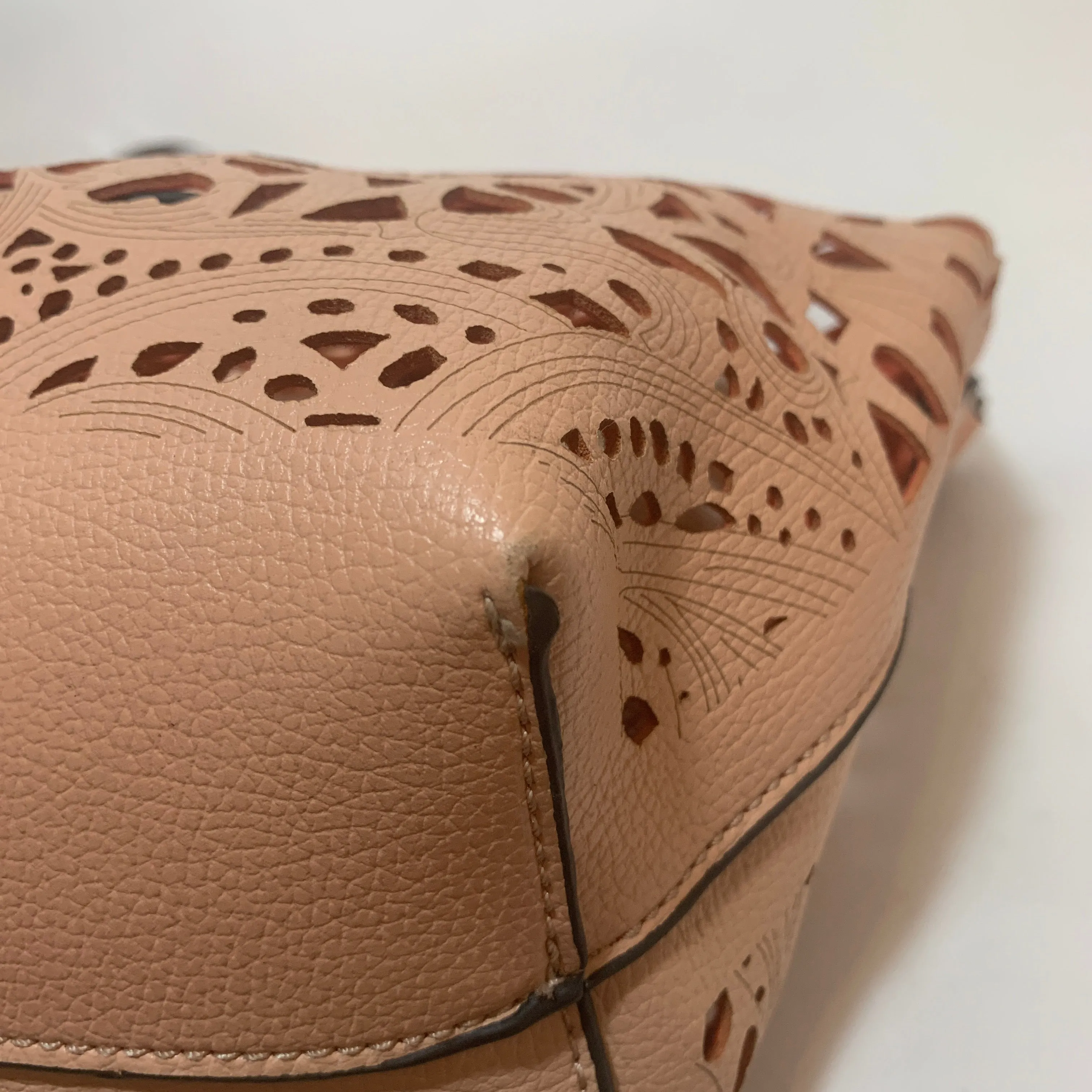 ALDO Peach & Gold Laser-cut Tote | Like New |