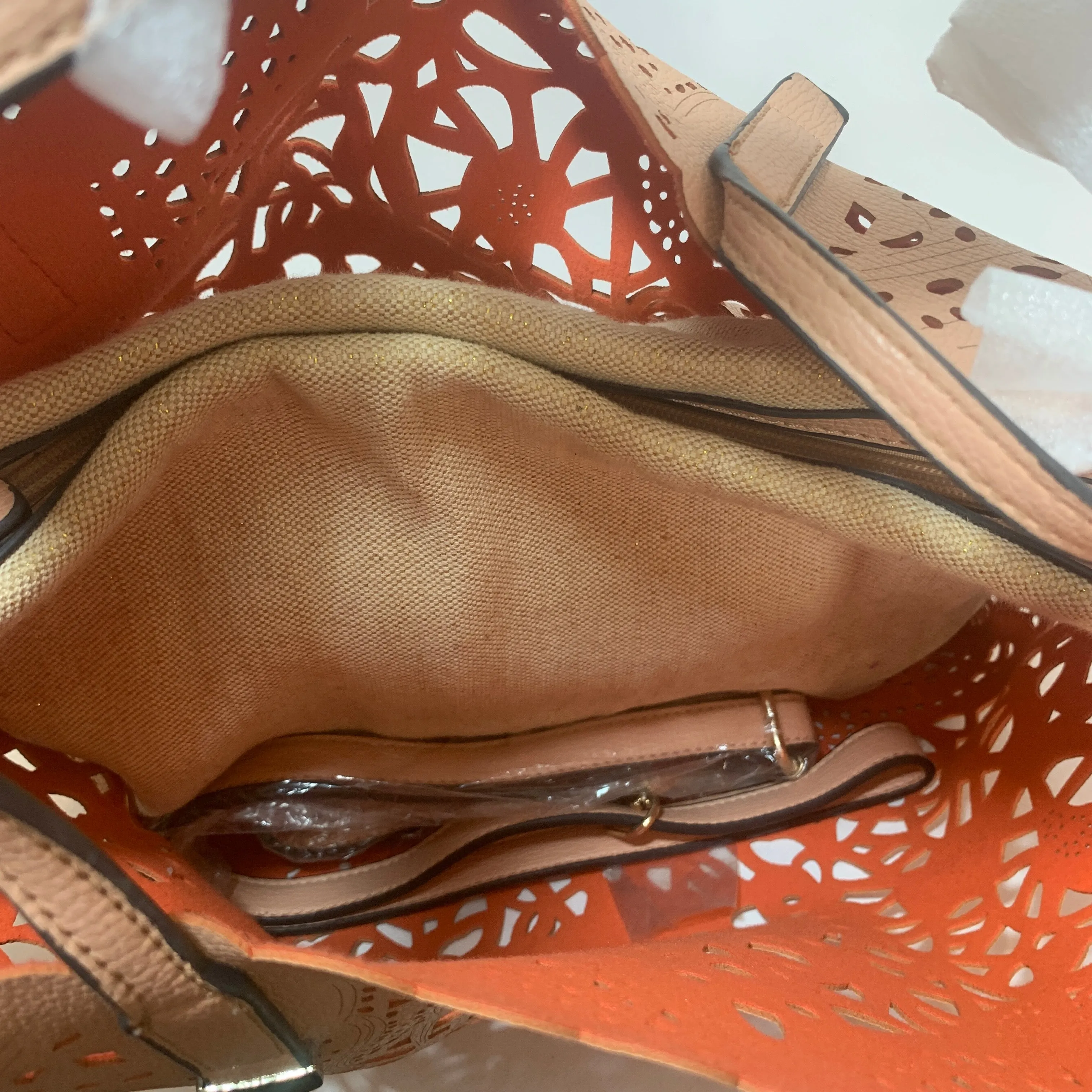 ALDO Peach & Gold Laser-cut Tote | Like New |