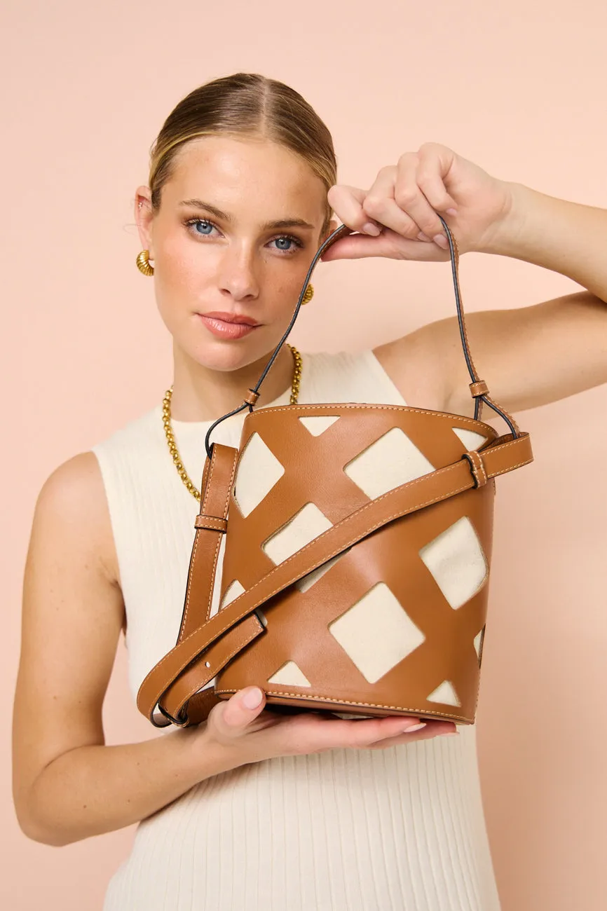 Alohas The U Venti Waffle Bag in Tan