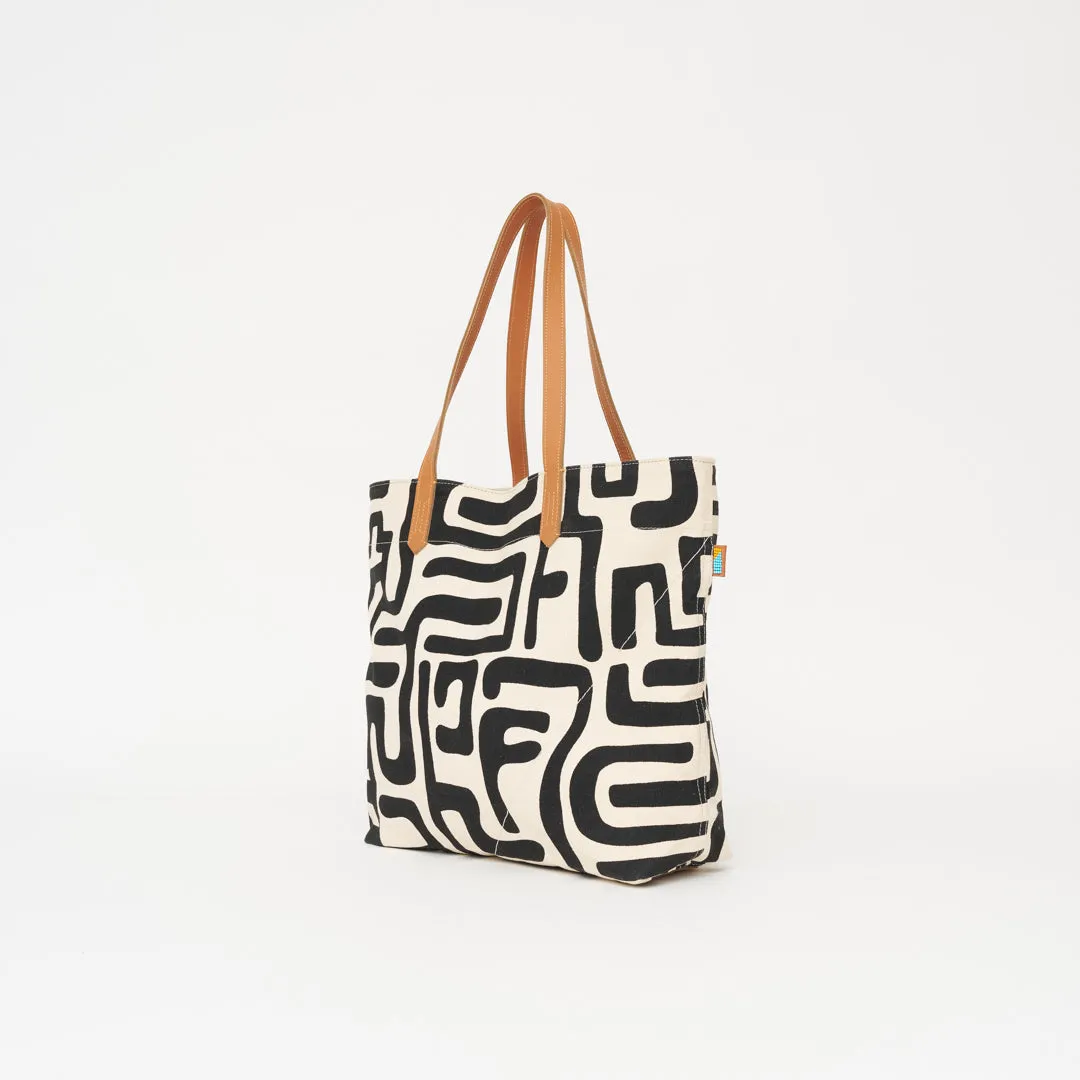 Go-To Tote - Black Kuba