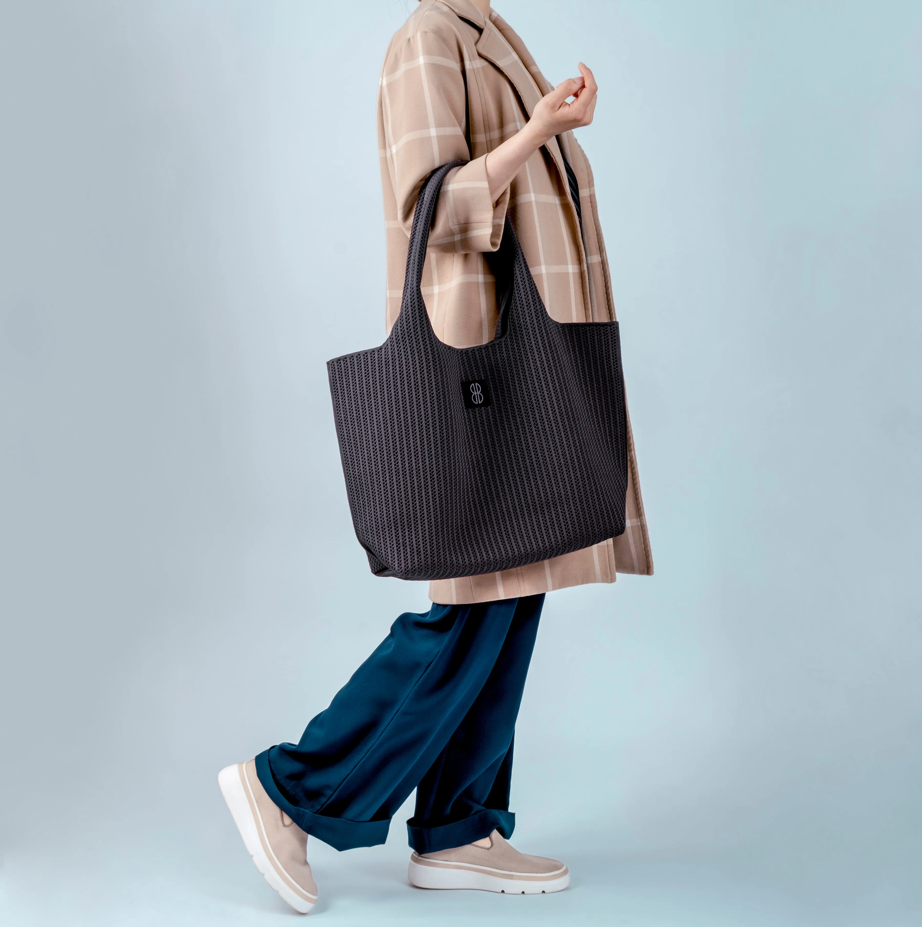 medium - Charcoal Stripe Tote With Pouch